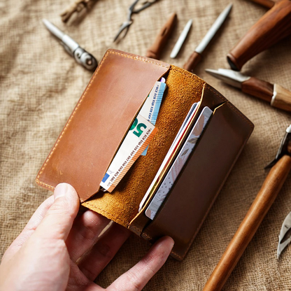 Havana Wallet – Timeless wallet made of Crazy Horse leather with plenty of storage space